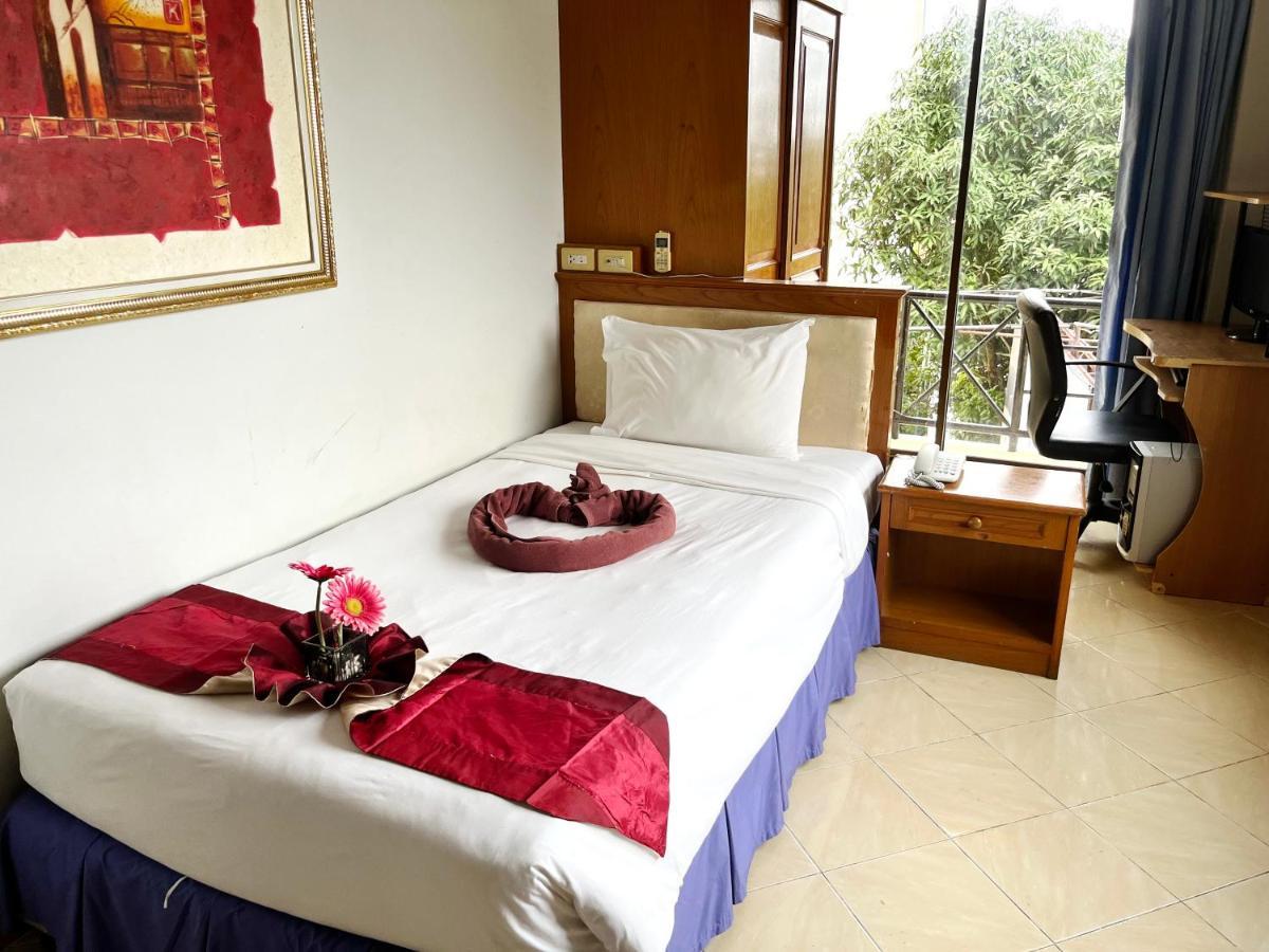 Lamai Guesthouse Patong Exterior photo