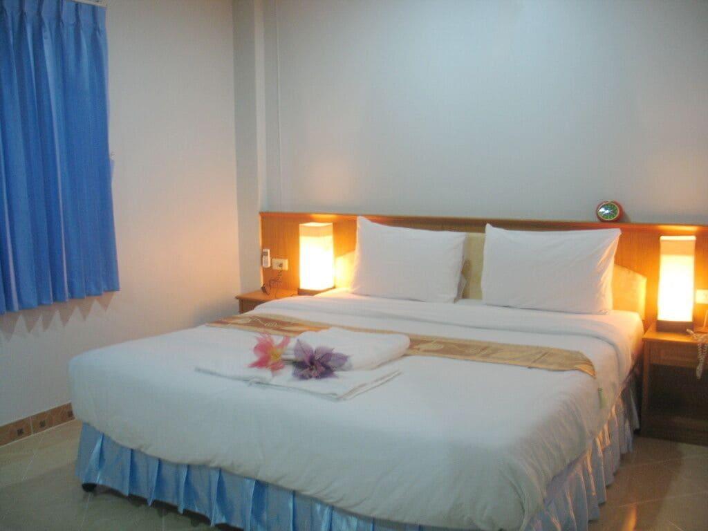 Lamai Guesthouse Patong Exterior photo